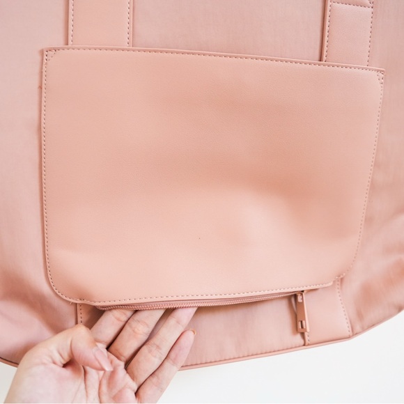 VIRAL Poppy & Peonies - Daily Tote - Blush NWT - Picture 9 of 16